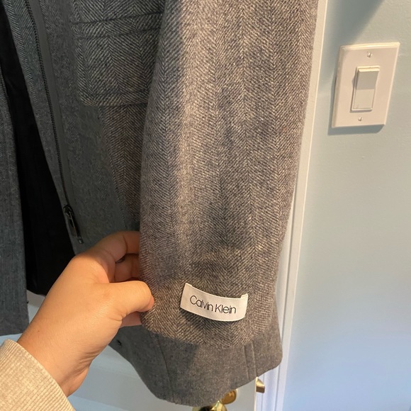 Women’s Calvin Klein Jacket - Picture 2 of 4